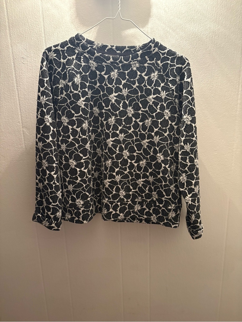 black and white floral long-sleeve top